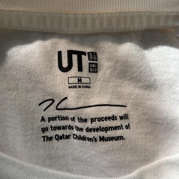 *NEW* Uniqlo x Jeff Koons UT Graphic T-shirt White/Pink, size Medium. - Picture 4 of 7